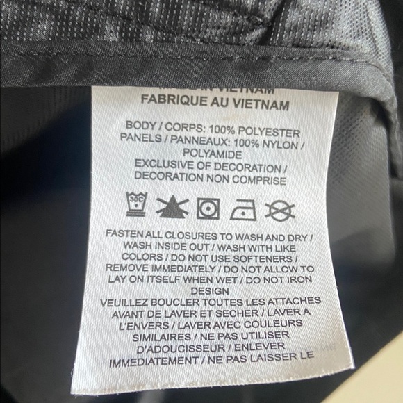 Nike Running Run Wild Pack Windrunner Jacket - Picture 13 of 16